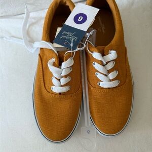 Universal Thread Mustard Yellow Sneakers